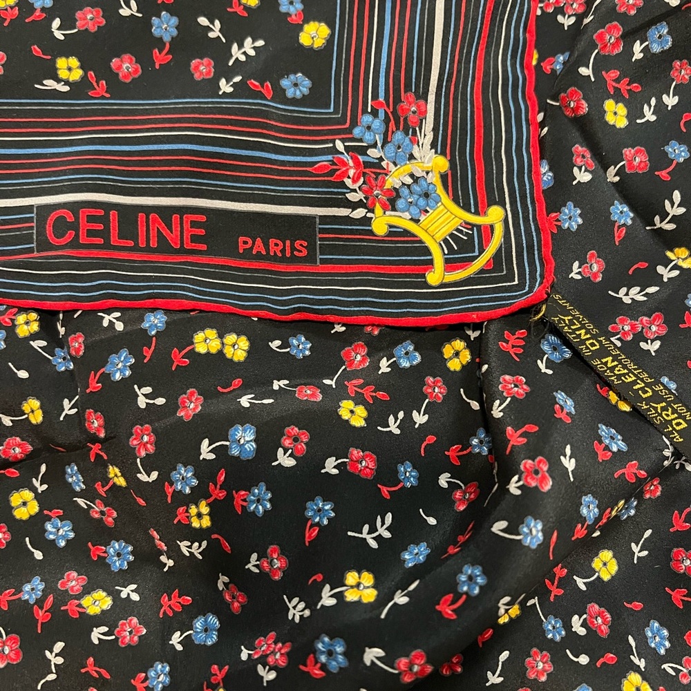 Vintage silk scarf by Celine Paris - Picture 4 of 6